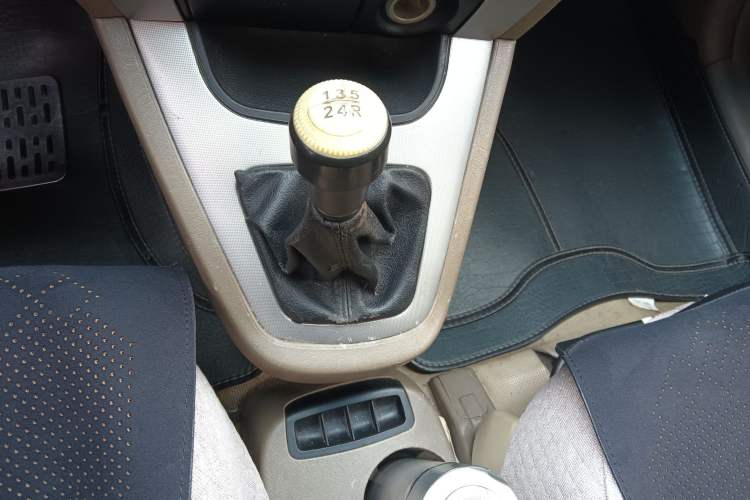 Used Hyundai Tucson 2009 2.0L Manual Two-Wheel Drive Fashion Edition
