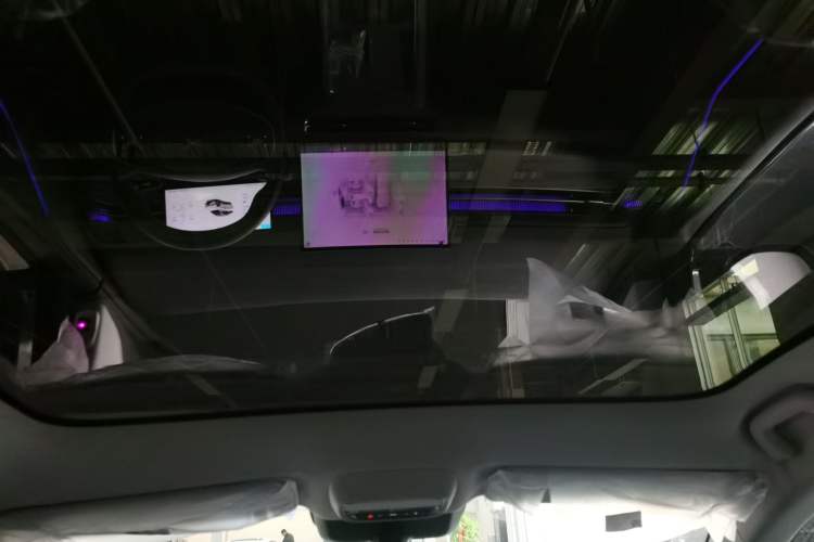 Used XPeng G6 2025 625 Long-Range Max Tech Edition Headliner