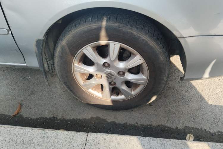 Used Suzuki Lingyang 2012 1.3L Base Version