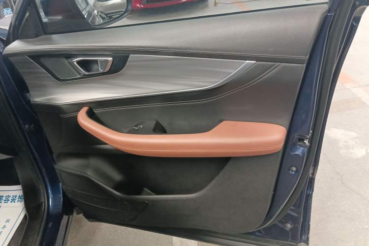 Used Chery Tiggo 8 PLUS 2021 290TGDI DCT Luxury Edition