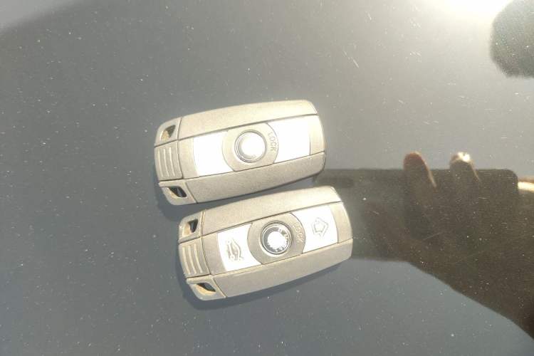 Used BMW X5 2011 xDrive35i Leading Model Vehicle Key