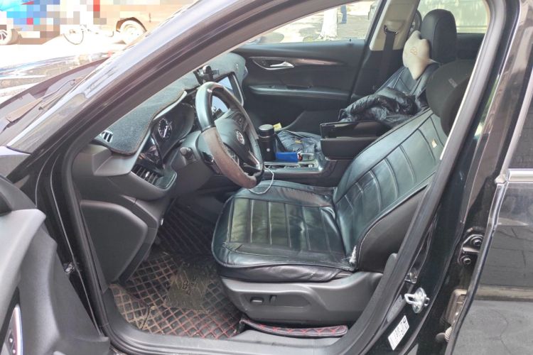 Used Buick Envision 2023 Encore Plus 652T Five-Seat All-Wheel-Drive Luxury Model
