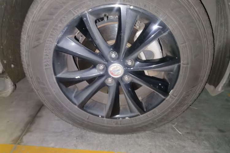 Used Buick Envision 2014 28T Four-Wheel Drive Luxury Model