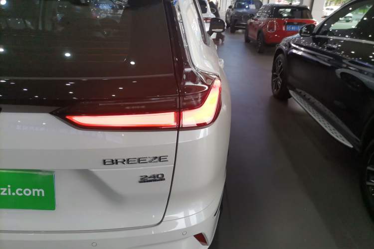 Used Honda Breeze 2023 240TURBO Two-Wheel-Drive Luxury Edition 5 Seats Exterior 3