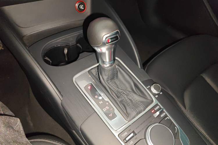 Used Audi A3 2014 Limousine 35 TFSI Automatic Comfort Model
