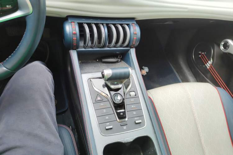 Used BYD Yuan PLUS 2022 430 km Luxury Version Gear Lever