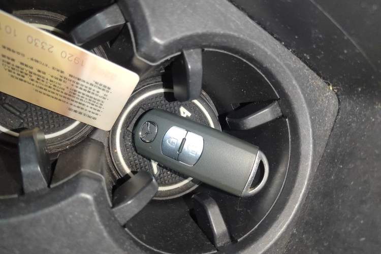 Used Mazda 3 Axela 2017 Hatchback 1.5L Automatic Luxury Model Emission Standard China V
