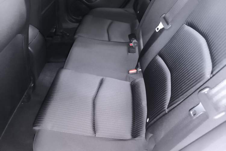 Used Mazda Mazda 3 Axela 2016 Hatchback 1.5L Automatic Luxury Model
