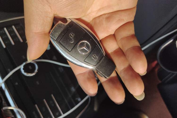 Used Mercedes-Benz GLA 2017 GLA 220 4MATIC Fashion Model Vehicle Key