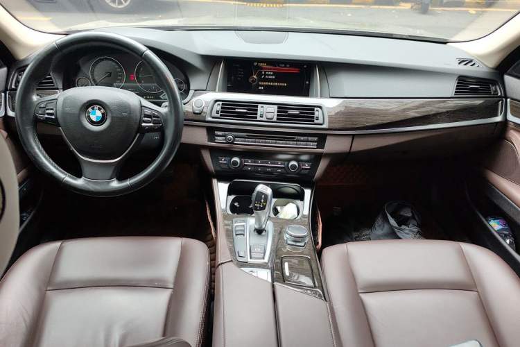 Used BMW 5 Series 2014 525Li Luxury Design Package
