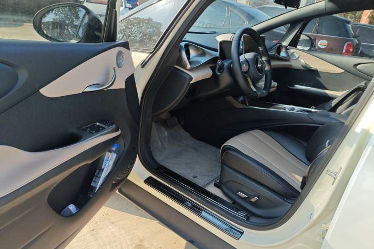 Used BYD Dolphin 2023 420 km Fashion Edition