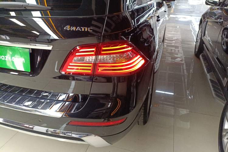 Used Mercedes-Benz M-Class 2014 ML 320 4MATIC
