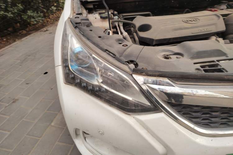 Used BYD Song 2017 Gaishi Upgrade Edition 1.5TI Manual Leading Model