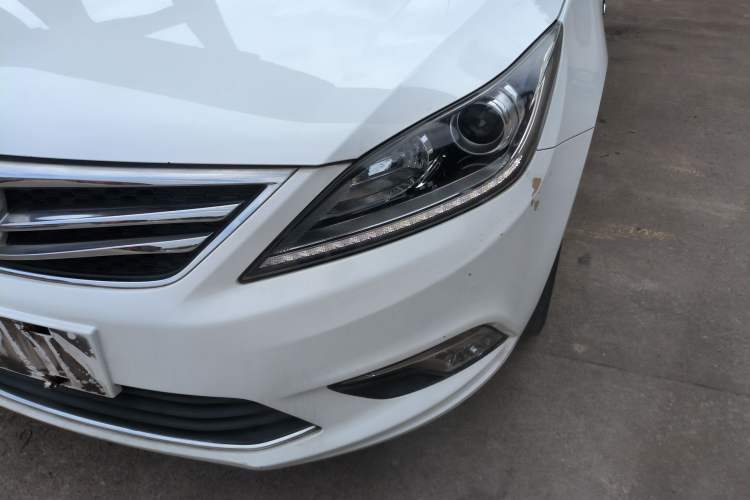 Used CHANGAN Eado 2015 1.6L Automatic Luxury Model Left Front Headlight