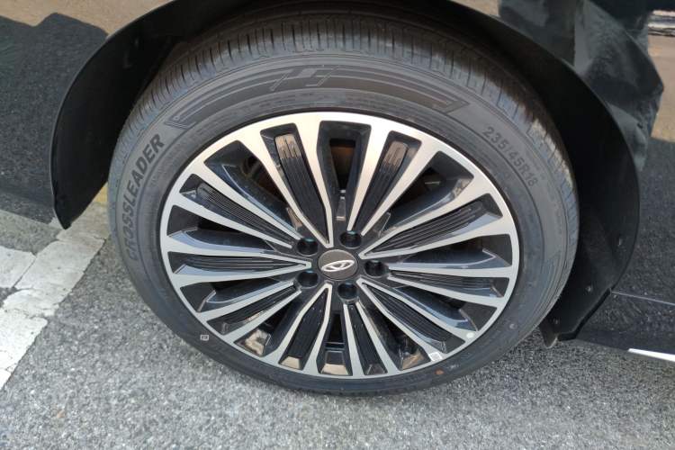 Used Chery Fengyun A8L 2025 1.5 TGDI 145 km Luxury Version Exterior 8