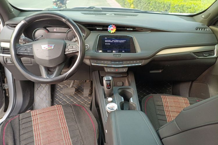 Used Cadillac XT4 2018 28T Two-Wheel Drive Leading Version
