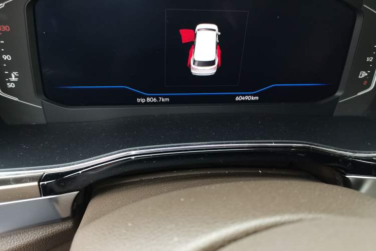 Used Volkswagen Viloran 2020 380TSI Prestige Edition Odometer Close Up