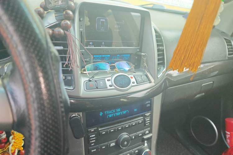 Used Chevrolet Captiva 2015 2.4L 4x4 Flagship Edition 7-Seater
