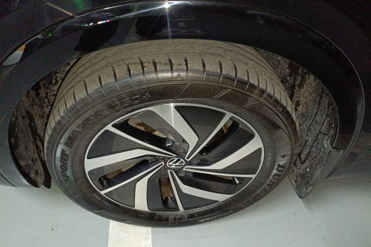 Used Volkswagen Viloran 2023 Revised Version 380TSI Luxury Edition Left Front Wheel Hub