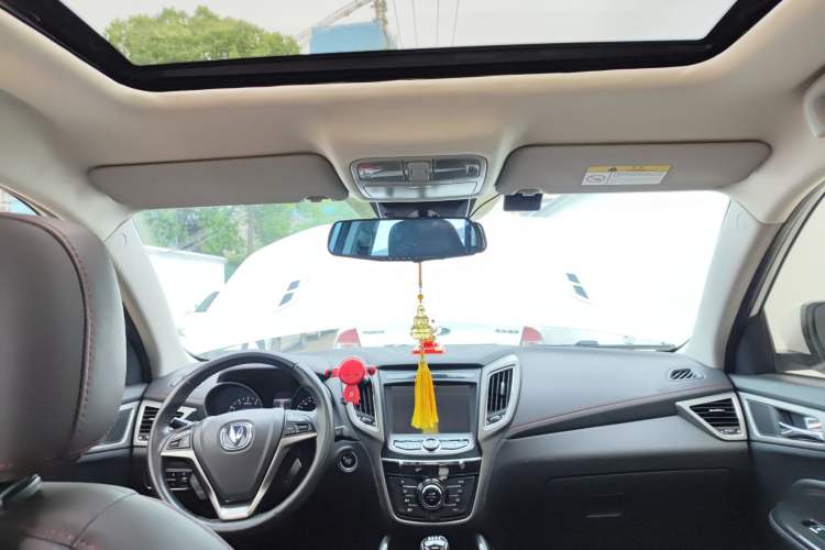 Used CHANGAN CS75 2017 Shangkui Edition 1.5T Manual Fengxiang Model Headliner