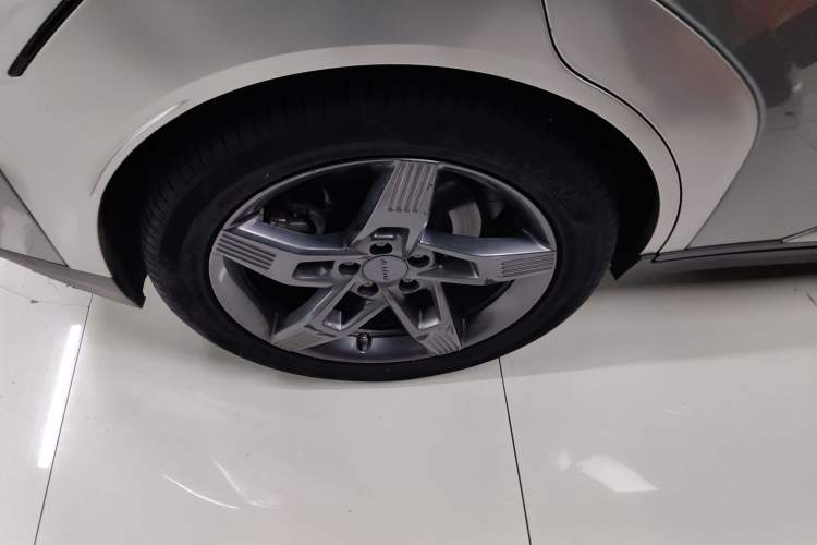 Used AION Y 2022 Plus 70 Tech Edition
