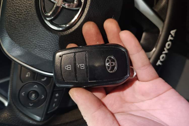 Used Toyota FRONTLANDER 2024 2.0L Smart Electric Hybrid Dual-Engine Luxury Edition