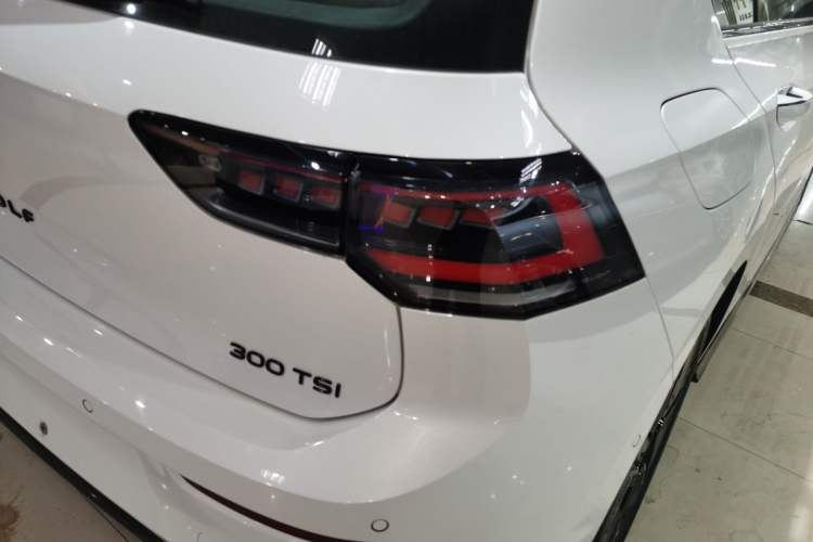 Used Volkswagen Golf 2025 300TSI R-Line