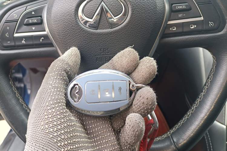 Used Infiniti Q50L 2018 2.0T Enjoyment Edition China V standard Vehicle Key