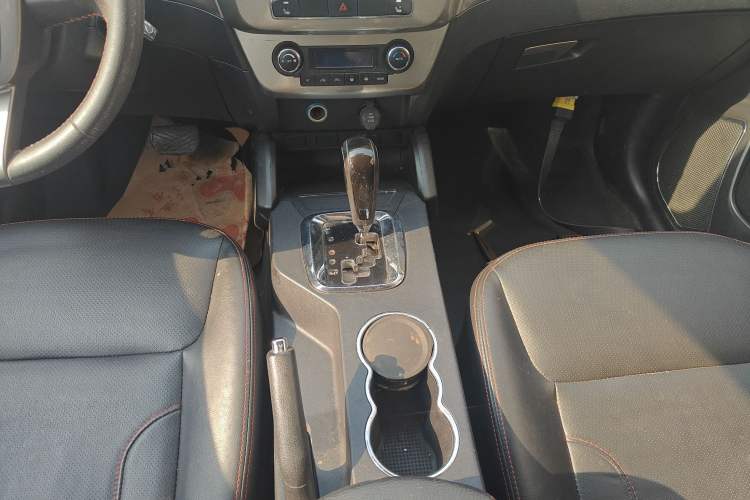 Used Geely Auto GX7 2014 2.0L Automatic Prestige Version China V Standard