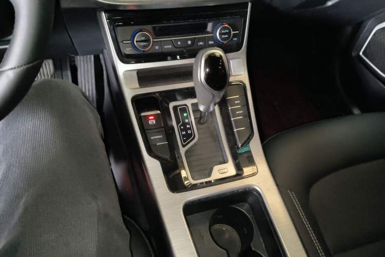 Used Geely Auto Emgrand GS 2019 1.4T CVT Edition Gear Lever