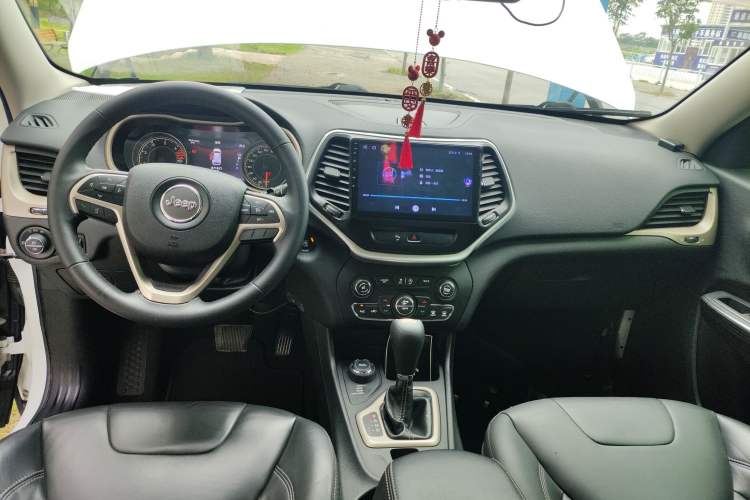 Used Jeep Cherokee 2016 2.4L Professional Edition