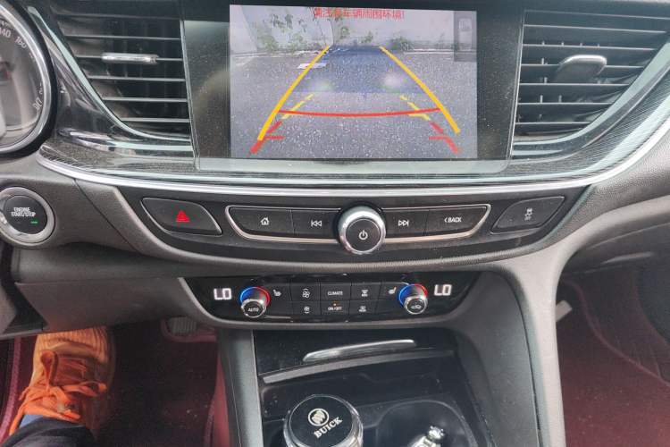 Used Buick Regal 2019 20T Elite Version China V Standard Audio And AC Panel