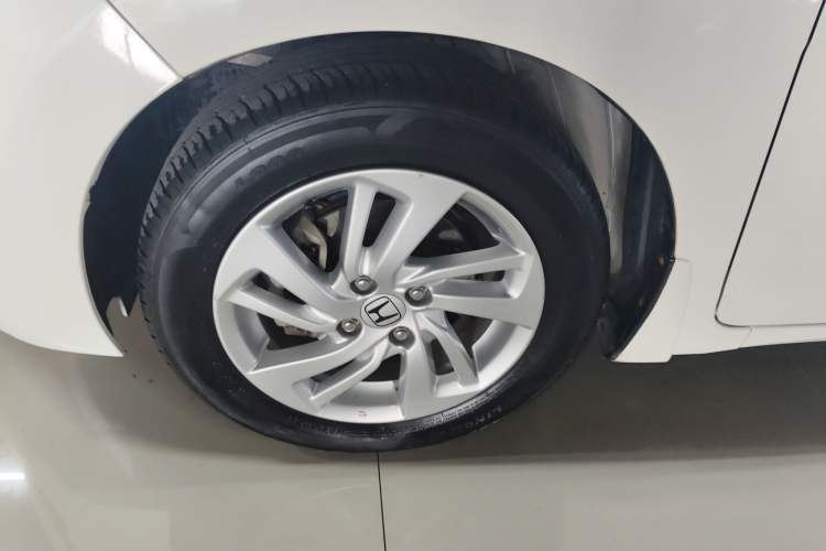 Used Honda Fit 2016 1.5L SES CVT Fashion Sunroof Edition Exterior 4