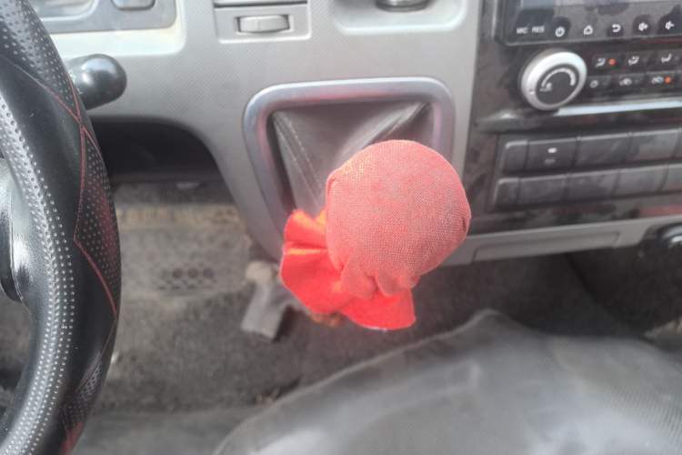 Used Foton Scenic G9 2017 2.4L Gasoline Cargo Van Commercial Version Long Wheelbase Model 4G69 Gear Lever