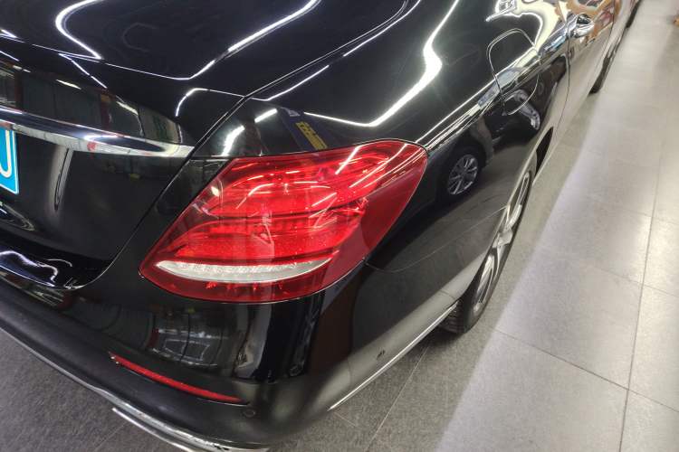 Used Mercedes-Benz E-Class 2016 E 300 L Stylish Model
