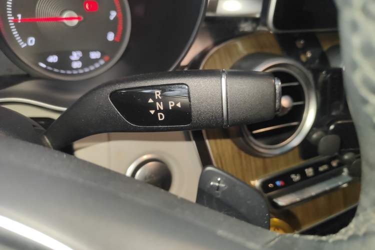 Used Mercedes-Benz C-Class 2015 C 200 L Gear Lever