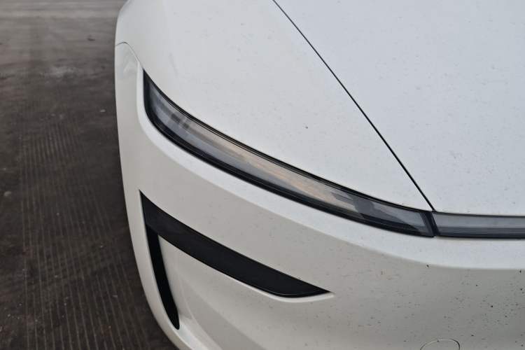 Used Tesla Model Y L 2025 Model Long-Range All-Wheel-Drive Version