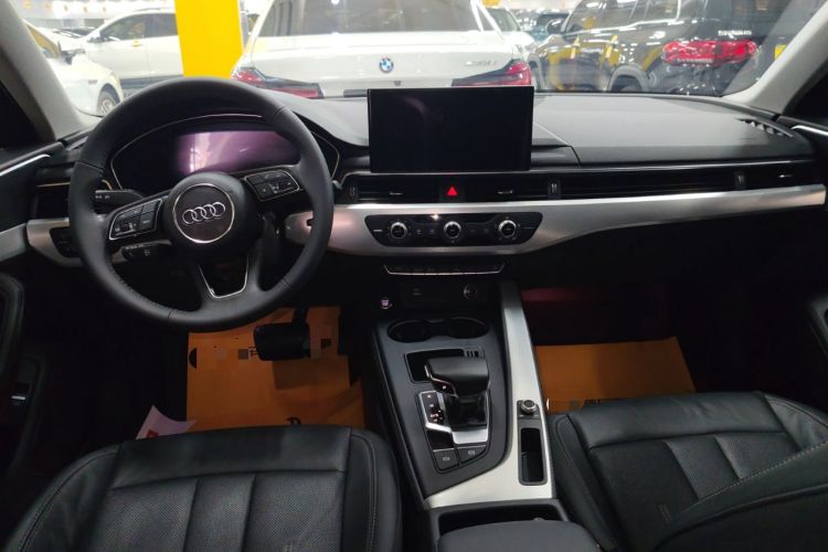 Used Audi A4L 2020 40 TFSI Fashionable and Elegant Model Center Console