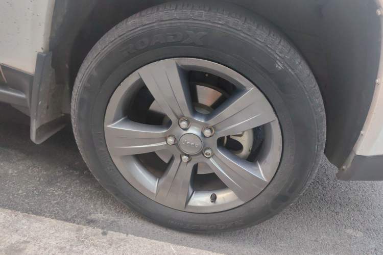 Used Jeep Compass 2014 2.4L Four-Wheel Drive Serpentine Collection Edition