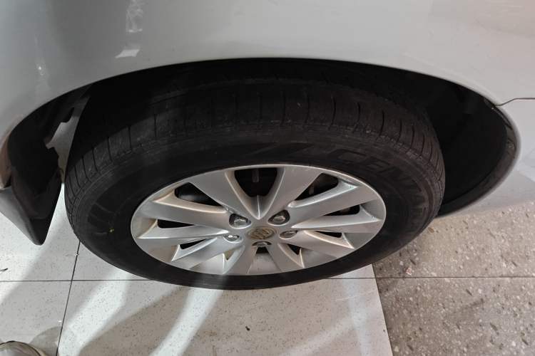 Used Buick GL8 2014 2.4L Classic Edition Right Front Wheel Hub