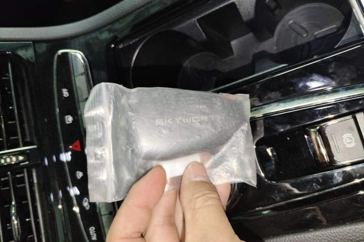 Used Skyworth HT-i 2022 1.5L PHEV 115KM Smart Drive Edition Vehicle Key