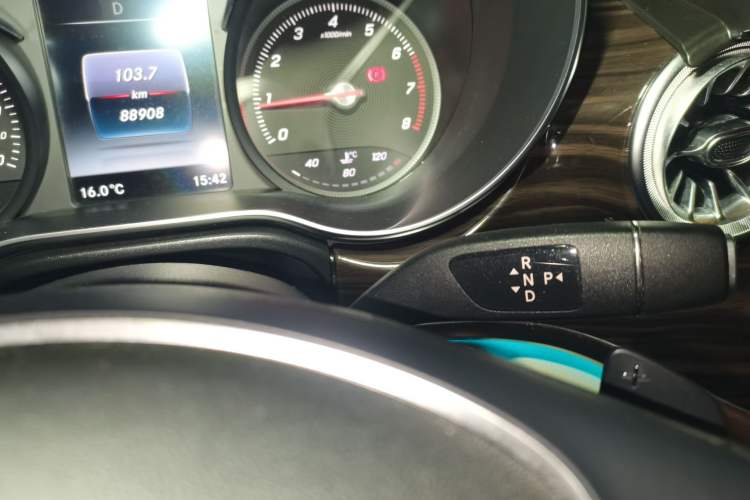 Used Mercedes-Benz V-Class 2016 V 260 Avantgarde Edition
