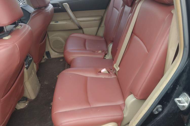 Used Toyota Highlander 2012 2.7L Two-Wheel Drive 7-Seater Luxury Edition