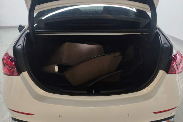 Used Mercedes-Benz C-Class 2022 Restyled C 260 L Sport Edition Trunk