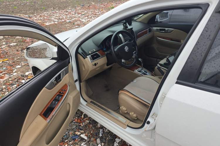 Used Buick Excelle 2013 1.5L Automatic Luxury Model Driver Seat