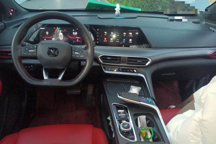 Used CHANGAN UNI-T 2020 1.5T Flagship Version Center Console