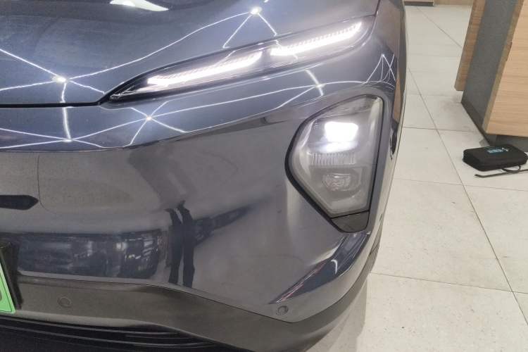 Used Nio ES7 2024 75 kWh Left Front Headlight