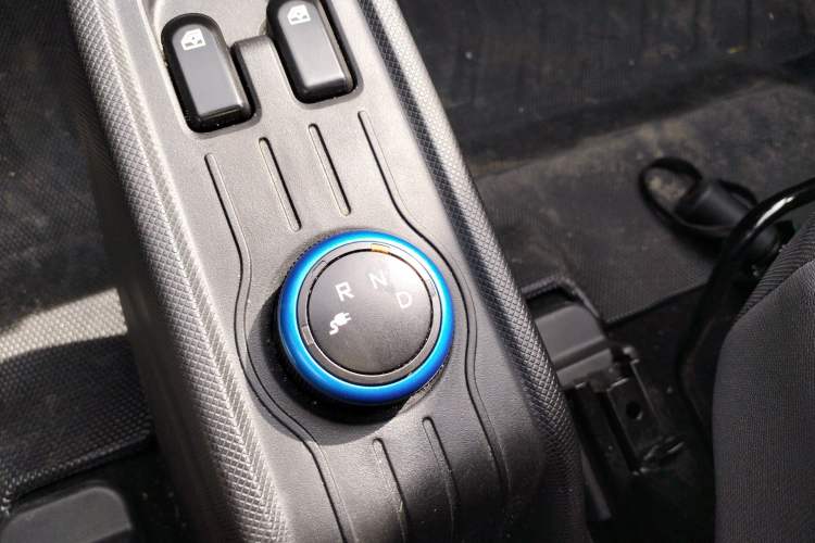 Used Wuling Hongguang MINIEV 2022 Easy Version Lithium Iron Phosphate Gear Lever