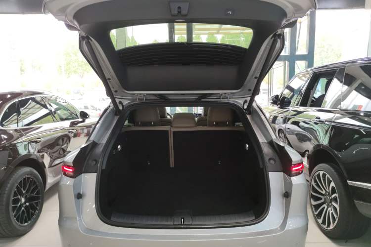 Used Li Auto i6 2025 Model Two-Wheel-Drive Standard Type Trunk