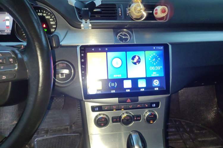 Used Volkswagen FAW-Volkswagen CC 2013 1.8TSI Luxury Model Audio And AC Panel